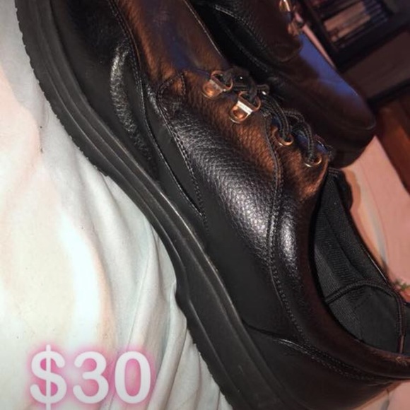 slip resistant shoes for men size 15